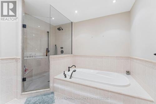 28 Hastings Drive, Markham, ON - Indoor Photo Showing Bathroom