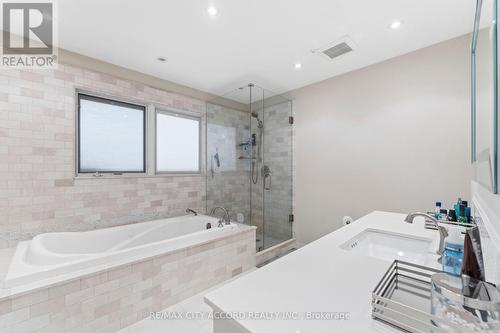 28 Hastings Drive, Markham, ON - Indoor Photo Showing Bathroom