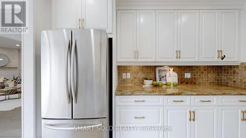 92 Tunney Crescent, Markham, ON - Indoor Photo Showing Kitchen