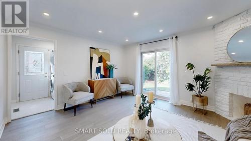 92 Tunney Crescent, Markham (Raymerville), ON - Indoor Photo Showing Living Room With Fireplace