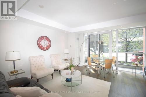 Th1 - 4065 Brickstone Mews, Mississauga (City Centre), ON - Indoor Photo Showing Kitchen