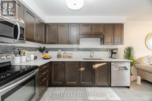 314 Duncan Lane, Milton (Scott), ON - Indoor Photo Showing Kitchen