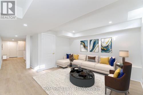 314 Duncan Lane, Milton (Scott), ON - Indoor Photo Showing Living Room