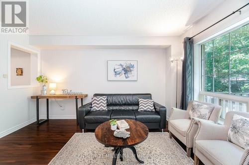 241 - 7360 Zinnia Place, Mississauga (Meadowvale Village), ON - Indoor Photo Showing Living Room