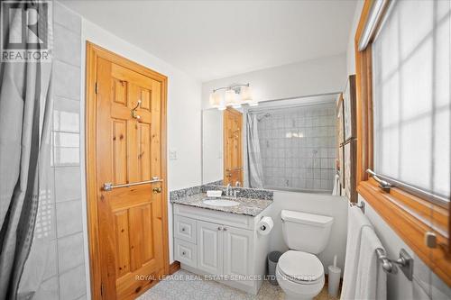 174 Prideaux Street, Niagara-On-The-Lake, ON - Indoor Photo Showing Bathroom