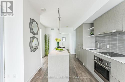 4310 - 100 Harbour Street, Toronto (Waterfront Communities), ON - Indoor Photo Showing Kitchen With Upgraded Kitchen