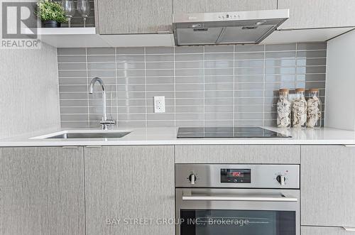 4310 - 100 Harbour Street, Toronto (Waterfront Communities), ON - Indoor Photo Showing Kitchen