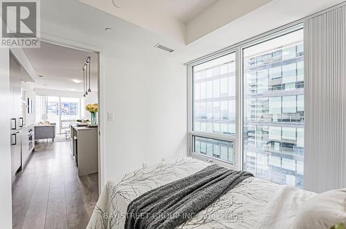 4310 - 100 Harbour Street, Toronto (Waterfront Communities), ON - Indoor Photo Showing Bedroom