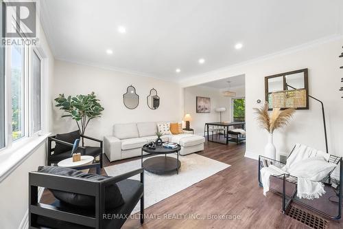 218 Bogert Avenue, Toronto (Lansing-Westgate), ON - Indoor Photo Showing Living Room