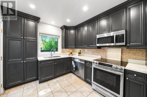 218 Bogert Avenue, Toronto (Lansing-Westgate), ON - Indoor Photo Showing Kitchen With Double Sink