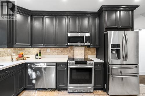 218 Bogert Avenue, Toronto (Lansing-Westgate), ON - Indoor Photo Showing Kitchen With Upgraded Kitchen