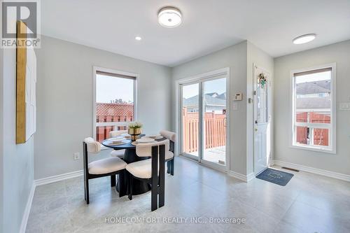 264 Gas Lamp Lane, Markham, ON - Indoor Photo Showing Dining Room