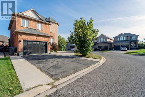 41 Fallstar Crescent, Brampton (Fletcher'S Meadow), ON - Outdoor With Facade