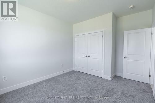 316 Stathis Boulevard, Sarnia, ON - Indoor Photo Showing Other Room