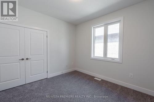 316 Stathis Boulevard, Sarnia, ON - Indoor Photo Showing Other Room