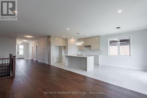 316 Stathis Boulevard, Sarnia, ON - Indoor Photo Showing Kitchen