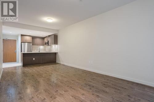 118 5983 Gray Avenue, Vancouver, BC - Indoor Photo Showing Kitchen