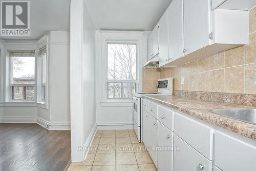 282 Ossington Avenue, Toronto, ON - Indoor Photo Showing Kitchen