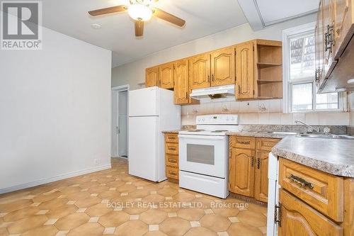 282 Ossington Avenue, Toronto, ON - Indoor Photo Showing Kitchen