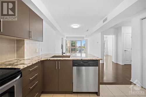 195 Besserer Street Unit#1103, Ottawa, ON - Indoor Photo Showing Kitchen With Upgraded Kitchen