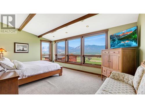 2175 Westside  Road, Invermere, BC - Indoor Photo Showing Bedroom