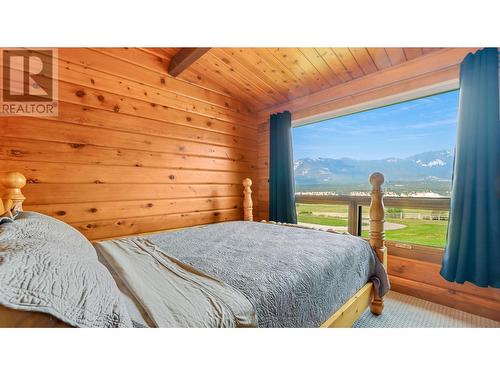 2175 Westside  Road, Invermere, BC - Indoor Photo Showing Bedroom