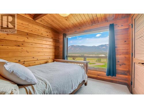 2175 Westside  Road, Invermere, BC - Indoor Photo Showing Bedroom