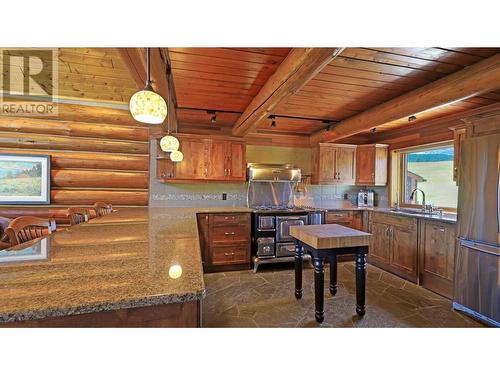 2175 Westside  Road, Invermere, BC - Indoor Photo Showing Kitchen