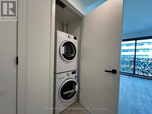 3211 - 55 Charles Street E, Toronto, ON - Indoor Photo Showing Laundry Room