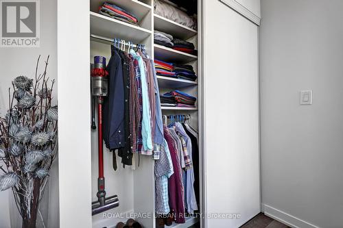 Sph1702 - 17 Dundonald Street, Toronto, ON - Indoor With Storage