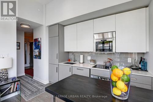 Sph1702 - 17 Dundonald Street, Toronto (Church-Yonge Corridor), ON - Indoor Photo Showing Kitchen