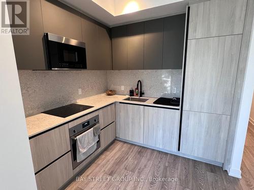 2015 - 108 Peter Street, Toronto, ON - Indoor Photo Showing Kitchen With Upgraded Kitchen