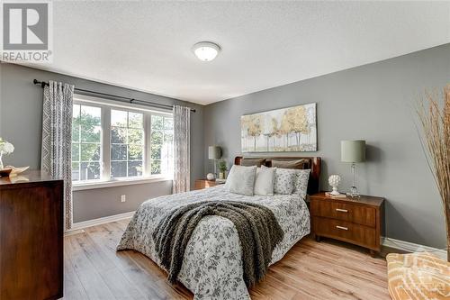 375 Horseshoe Crescent, Stittsville, ON - Indoor Photo Showing Bedroom