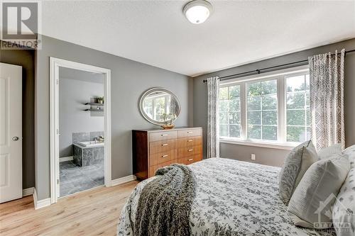 375 Horseshoe Crescent, Stittsville, ON - Indoor Photo Showing Bedroom