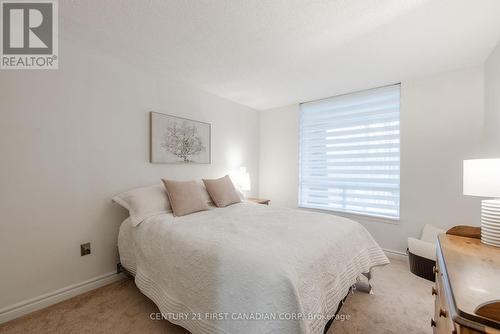 109 - 1510 Richmond Street, London, ON - Indoor Photo Showing Bedroom