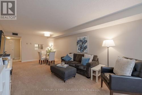 109 - 1510 Richmond Street, London, ON - Indoor Photo Showing Living Room