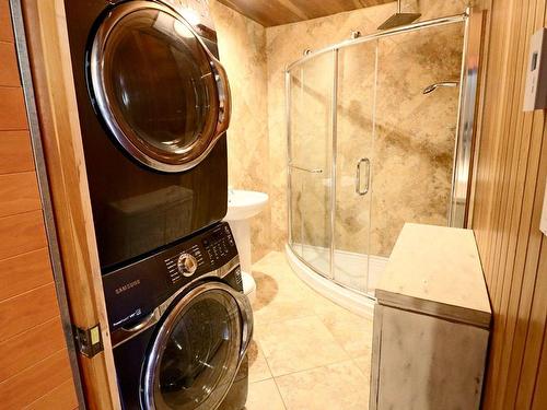 Salle de bains - 17 Rue Beaudet, Tingwick, QC - Indoor Photo Showing Laundry Room