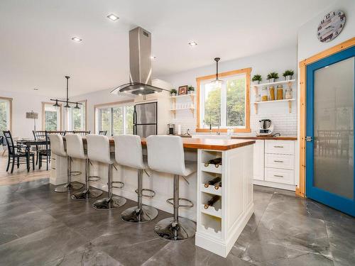 Kitchen - 250 Rue De La Station, Neuville, QC - Indoor Photo Showing Other Room