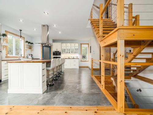 Staircase - 250 Rue De La Station, Neuville, QC - Indoor Photo Showing Kitchen