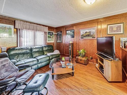 46 Mcdairmid Rd, Toronto, ON - Indoor Photo Showing Living Room