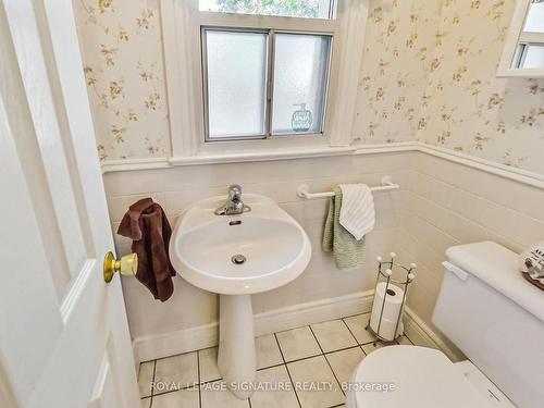 46 Mcdairmid Rd, Toronto, ON - Indoor Photo Showing Bathroom