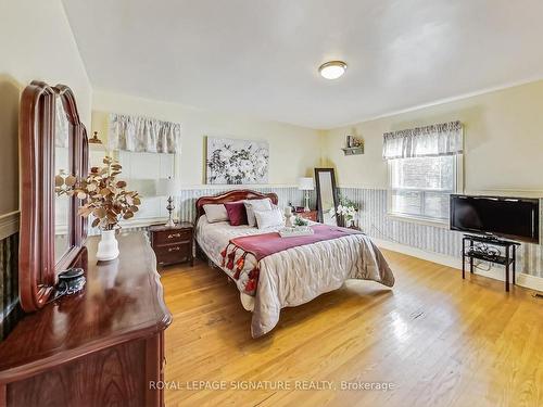 46 Mcdairmid Rd, Toronto, ON - Indoor Photo Showing Bedroom