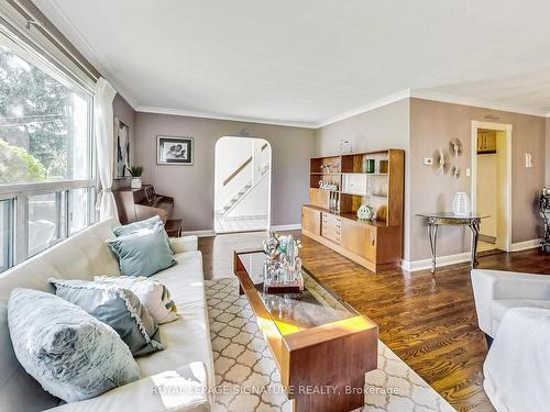 46 Mcdairmid Rd, Toronto, ON - Indoor Photo Showing Living Room