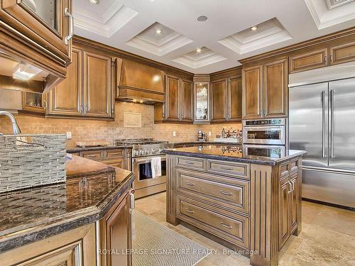 187 Oxford St, Richmond Hill, ON - Indoor Photo Showing Kitchen With Upgraded Kitchen