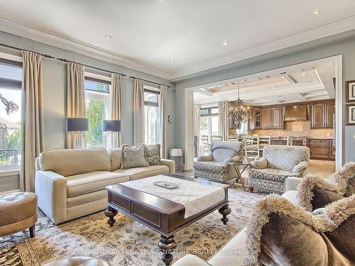 187 Oxford St, Richmond Hill, ON - Indoor Photo Showing Living Room