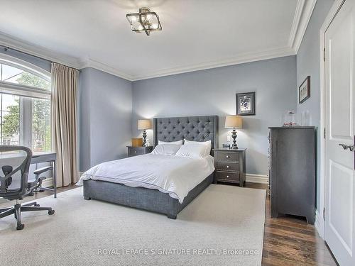 187 Oxford St, Richmond Hill, ON - Indoor Photo Showing Bedroom