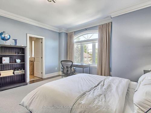 187 Oxford St, Richmond Hill, ON - Indoor Photo Showing Bedroom