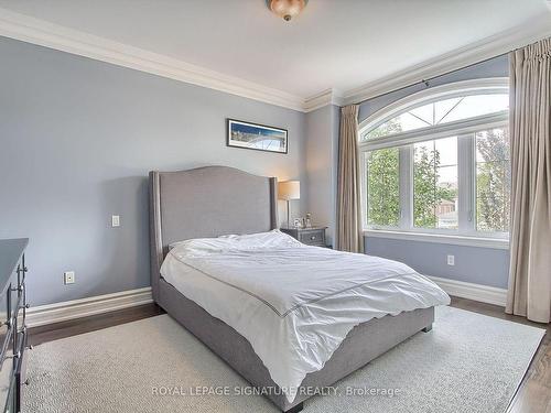 187 Oxford St, Richmond Hill, ON - Indoor Photo Showing Bedroom