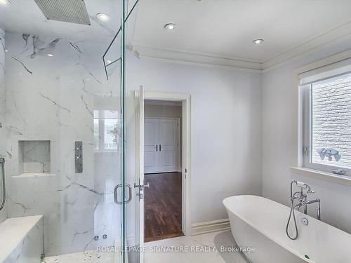 187 Oxford St, Richmond Hill, ON - Indoor Photo Showing Bathroom