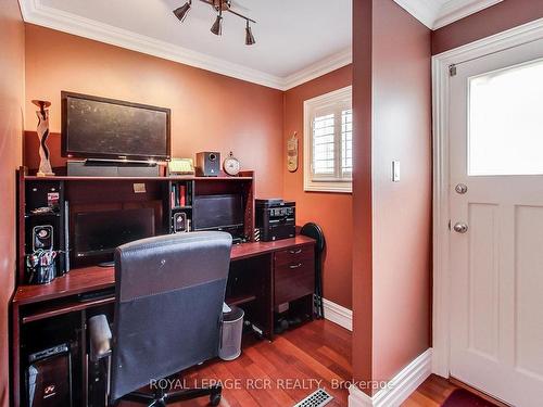 18 Terryellen Cres, Toronto, ON - Indoor Photo Showing Office